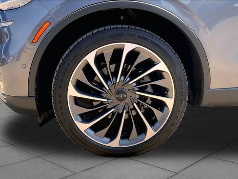 Used 2022 Lincoln Aviator Reserve w/ Equipment Group 201A AWD/4WD image 11