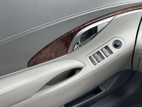 Used 2010 Buick LaCrosse CXL FWD image 39