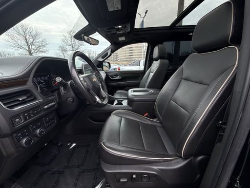 Used 2021 Chevrolet Suburban Premier w/ Premium Package image 13