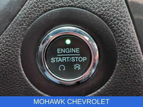 Used 2019 Ford Explorer XLT w/ Equipment Group 202A AWD/4WD image 18