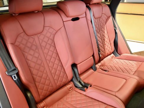 Used 2024 Audi SQ5 Premium Plus w/ S Sport Package AWD/4WD image 25
