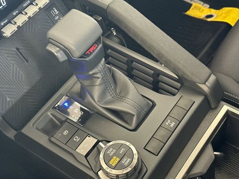 New 2026 Toyota Tacoma TRD Off-Road AWD/4WD image 19