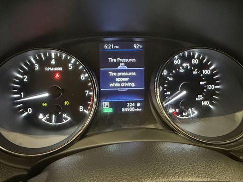 Used 2020 Nissan Rogue SL FWD image 19