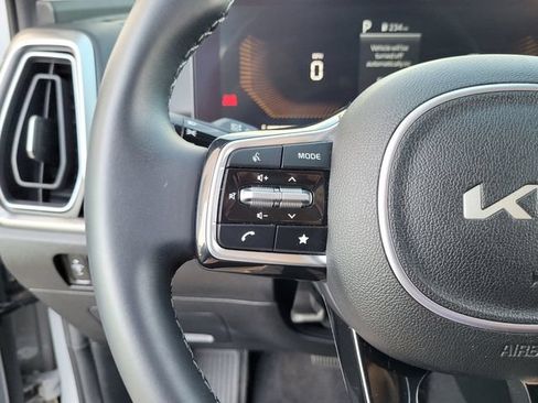 Used 2024 Kia Sorento S w/ Panoramic Sunroof Package FWD image 24