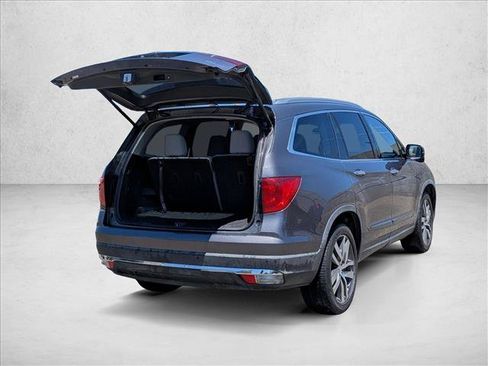 Used 2016 Honda Pilot Touring image 5