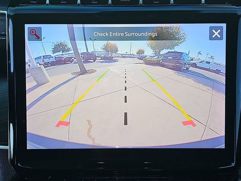 Used 2023 Jeep Grand Cherokee Limited w/ Black Appearance Package image 24