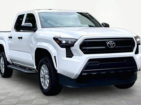 Used 2024 Toyota Tacoma SR AWD/4WD image 3