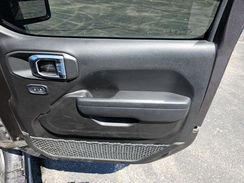 Used 2022 Jeep Wrangler Unlimited Sport AWD/4WD image 15