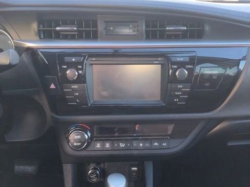 Used 2014 Toyota Corolla LE image 37