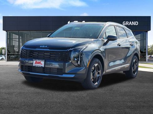 New 2026 Kia Sportage EX AWD/4WD image 4
