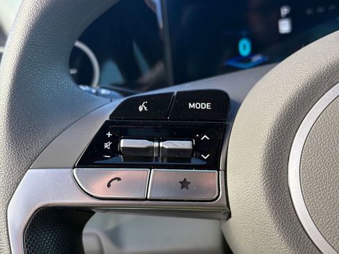 Used 2024 Hyundai Elantra Blue image 14