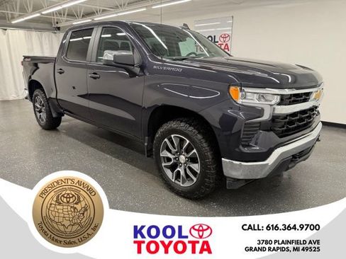 Used 2024 Chevrolet Silverado 1500 LT AWD/4WD image 1