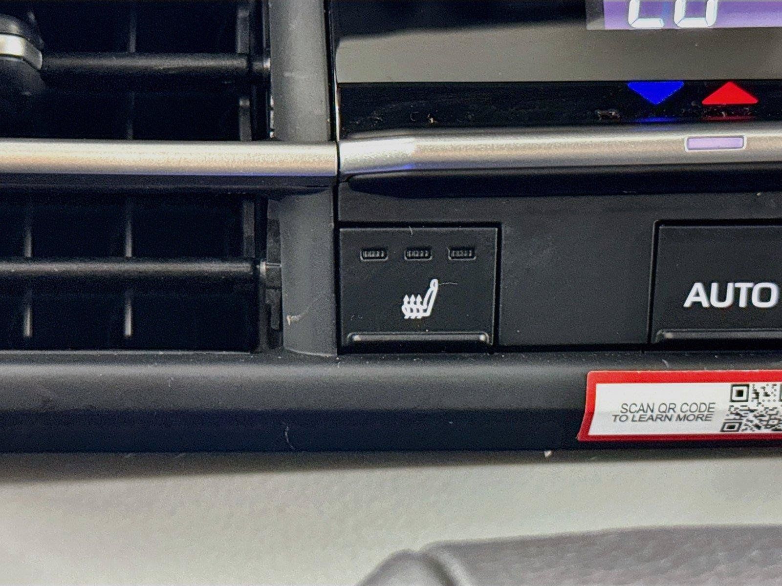 Certified 2026 Toyota Sienna XLE FWD image 8