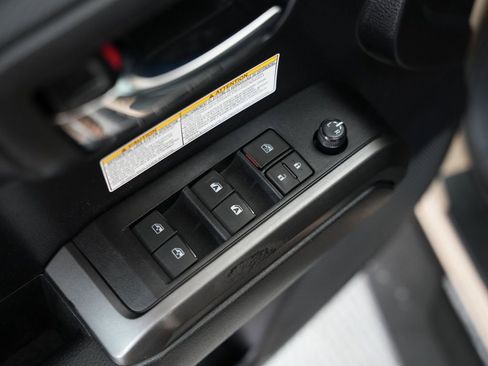 Used 2020 Toyota Tacoma TRD Off-Road image 41