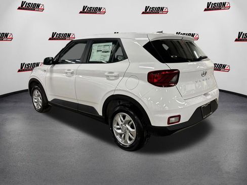 New 2026 Hyundai Venue SE image 7