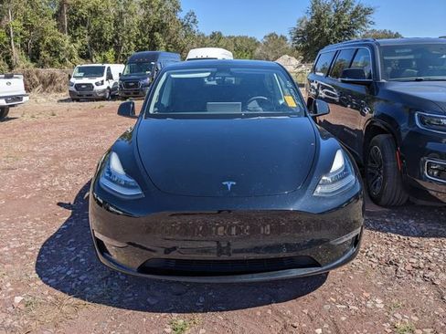 Used 2022 Tesla Model Y Long Range image 3