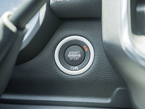 New 2026 RAM 2500 Laramie AWD/4WD image 32