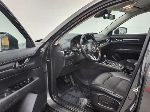 Used 2019 MAZDA CX-5 Touring image 11
