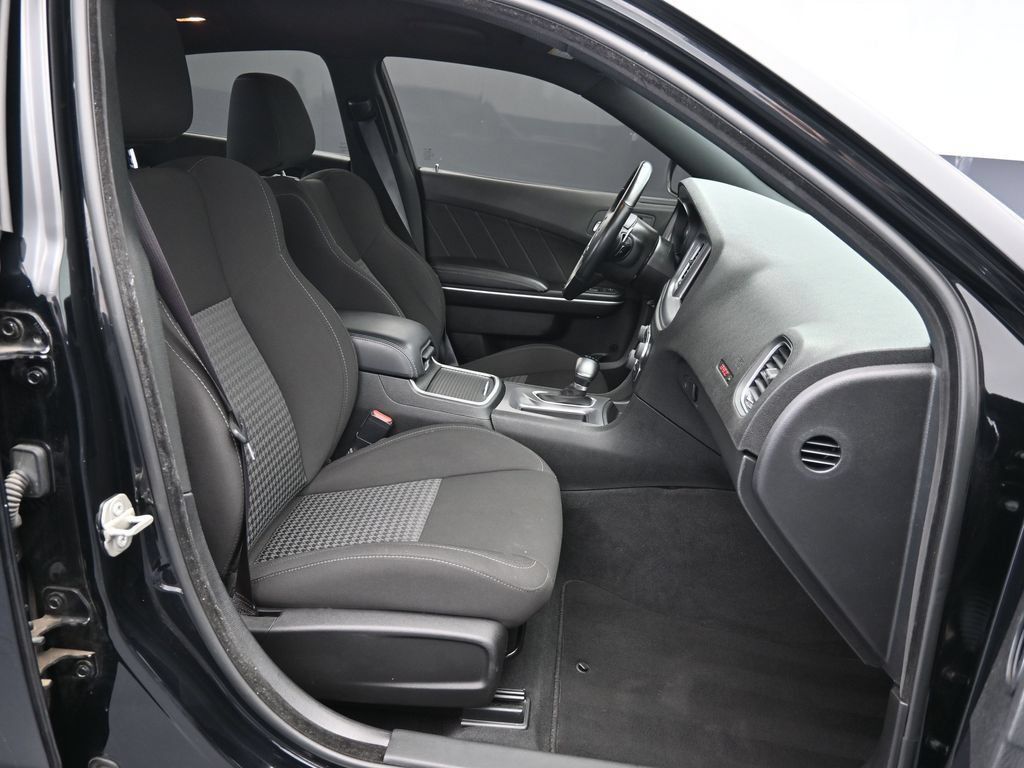 Used 2023 Dodge Charger Scat Pack w/ Technology Group RWD image 34