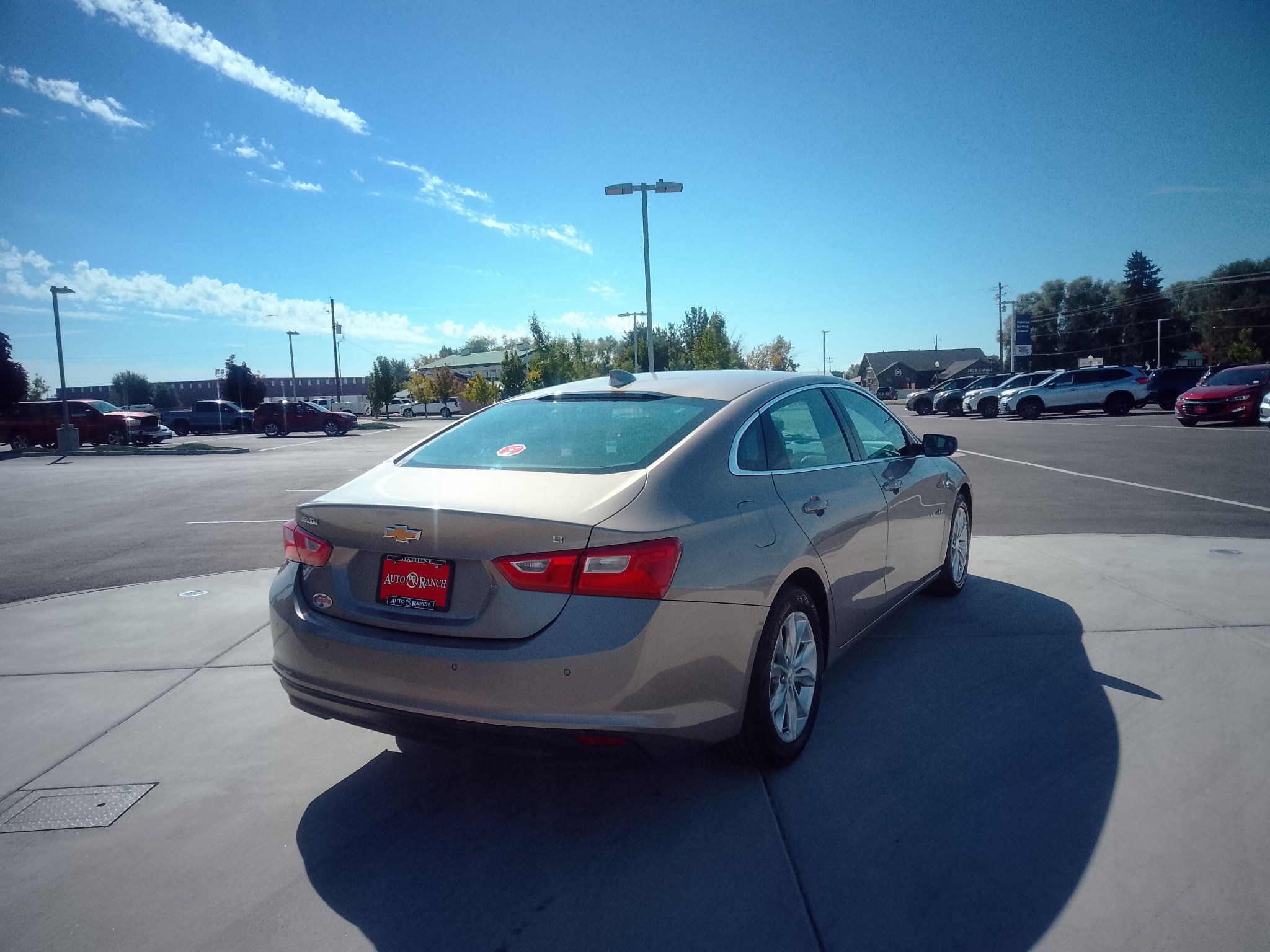 Used 2024 Chevrolet Malibu LT FWD image 2
