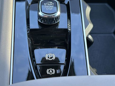 New 2026 Volvo XC90 B5 Plus image 28