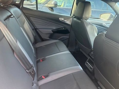 Used 2023 Volkswagen ID.4 Pro S RWD image 11