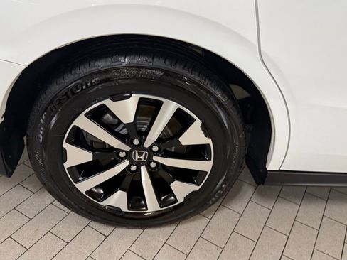 Used 2025 Honda Odyssey EX-L image 11