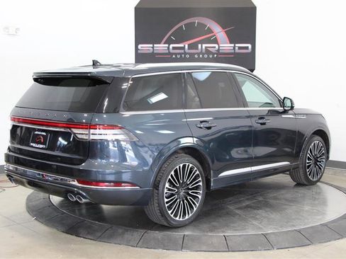 Used 2023 Lincoln Aviator Black Label w/ Class IV Trailer Tow Package image 11