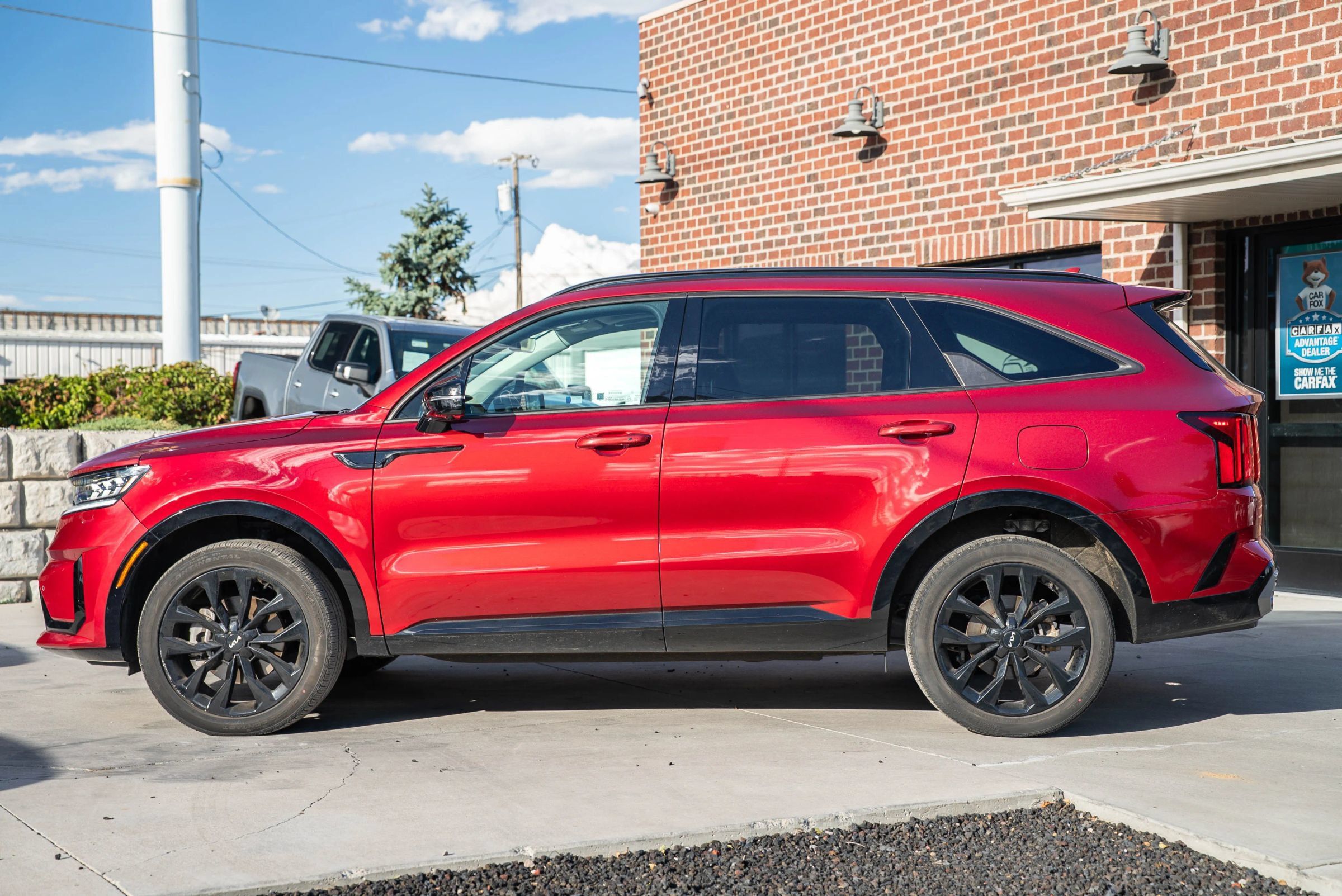 Used 2023 Kia Sorento SX AWD/4WD image 3