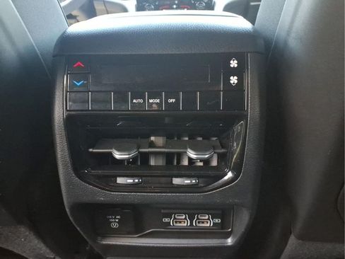 Used 2023 Jeep Grand Cherokee L Laredo AWD/4WD image 30