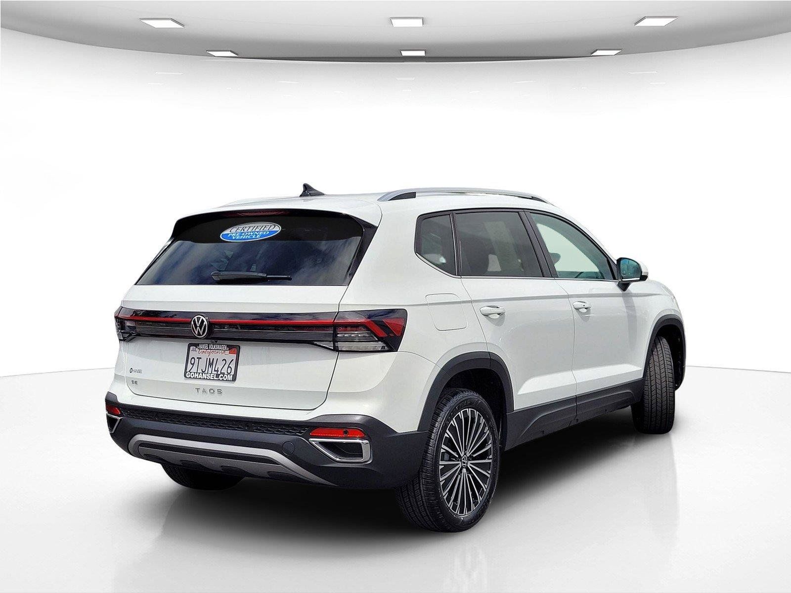 Certified 2025 Volkswagen Taos SE FWD image 6
