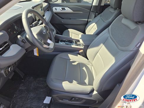New 2026 Ford Explorer Active w/ Active Comfort Package image 5