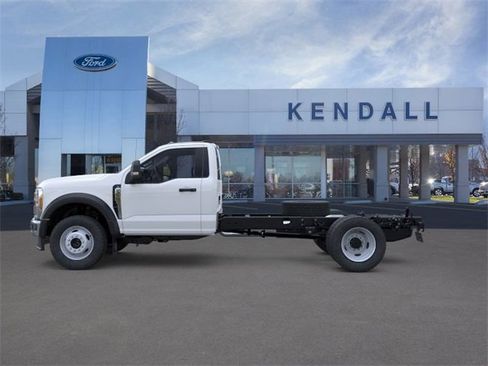 New 2026 Ford F450 XL w/ XL Chrome Package image 3