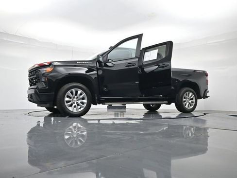 Used 2025 Chevrolet Silverado 1500 Custom AWD/4WD image 46