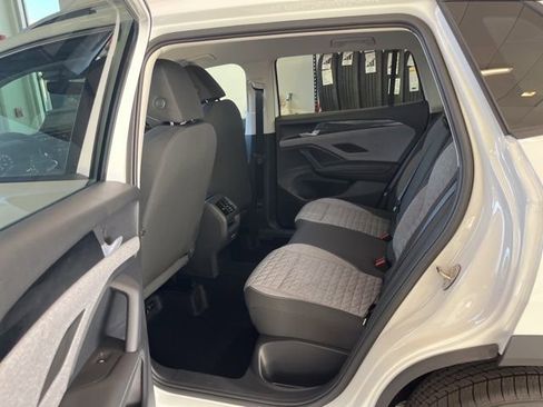 New 2026 Volkswagen Tiguan S FWD image 21