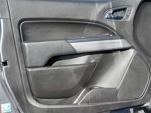 Used 2018 Chevrolet Colorado LT w/ LT Convenience Package image 16