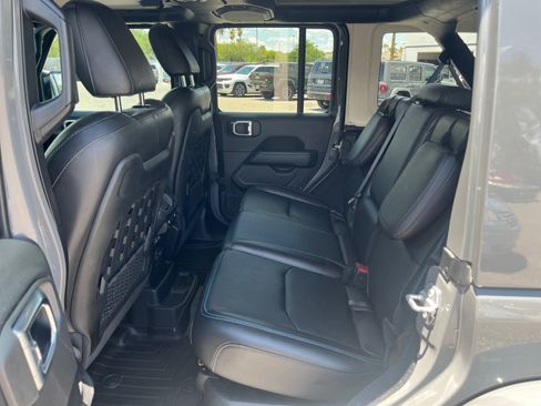 Certified 2021 Jeep Wrangler Unlimited Rubicon 4xe w/ Cold Weather Group AWD/4WD image 28