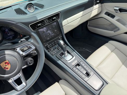Used 2017 Porsche 911 Carrera 4S image 31
