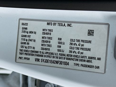 Used 2022 Tesla Model 3 RWD image 12