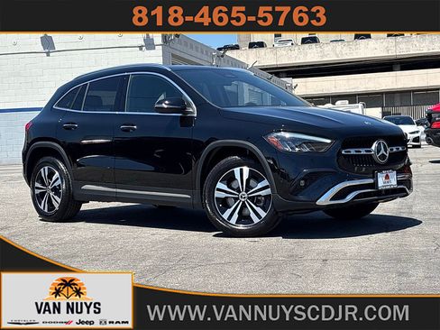 Used 2025 Mercedes-Benz GLA 250 image 1
