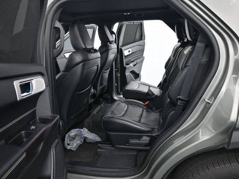 Used 2020 Ford Explorer ST w/ Premium Technology Package AWD/4WD image 17