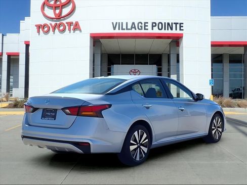 Used 2022 Nissan Altima 2.5 SV image 5