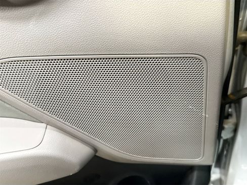 Used 2017 Hyundai Elantra SE image 23