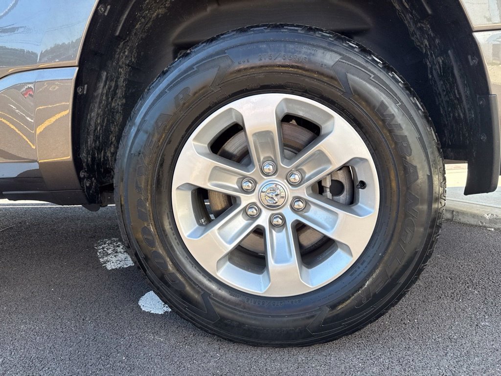 Used 2023 RAM 1500 Laramie AWD/4WD image 11