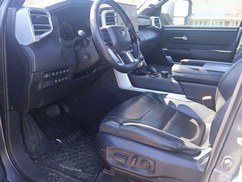 Used 2022 Toyota Tundra Platinum AWD/4WD image 4