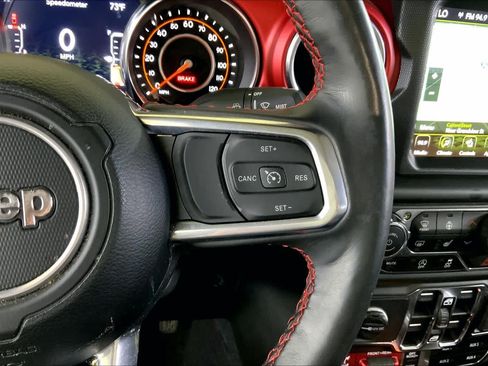 Used 2023 Jeep Gladiator Rubicon w/ Cold Weather Group AWD/4WD image 24