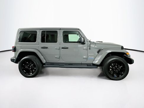 Used 2023 Jeep Wrangler Unlimited Sahara w/ Cold Weather Group AWD/4WD image 10