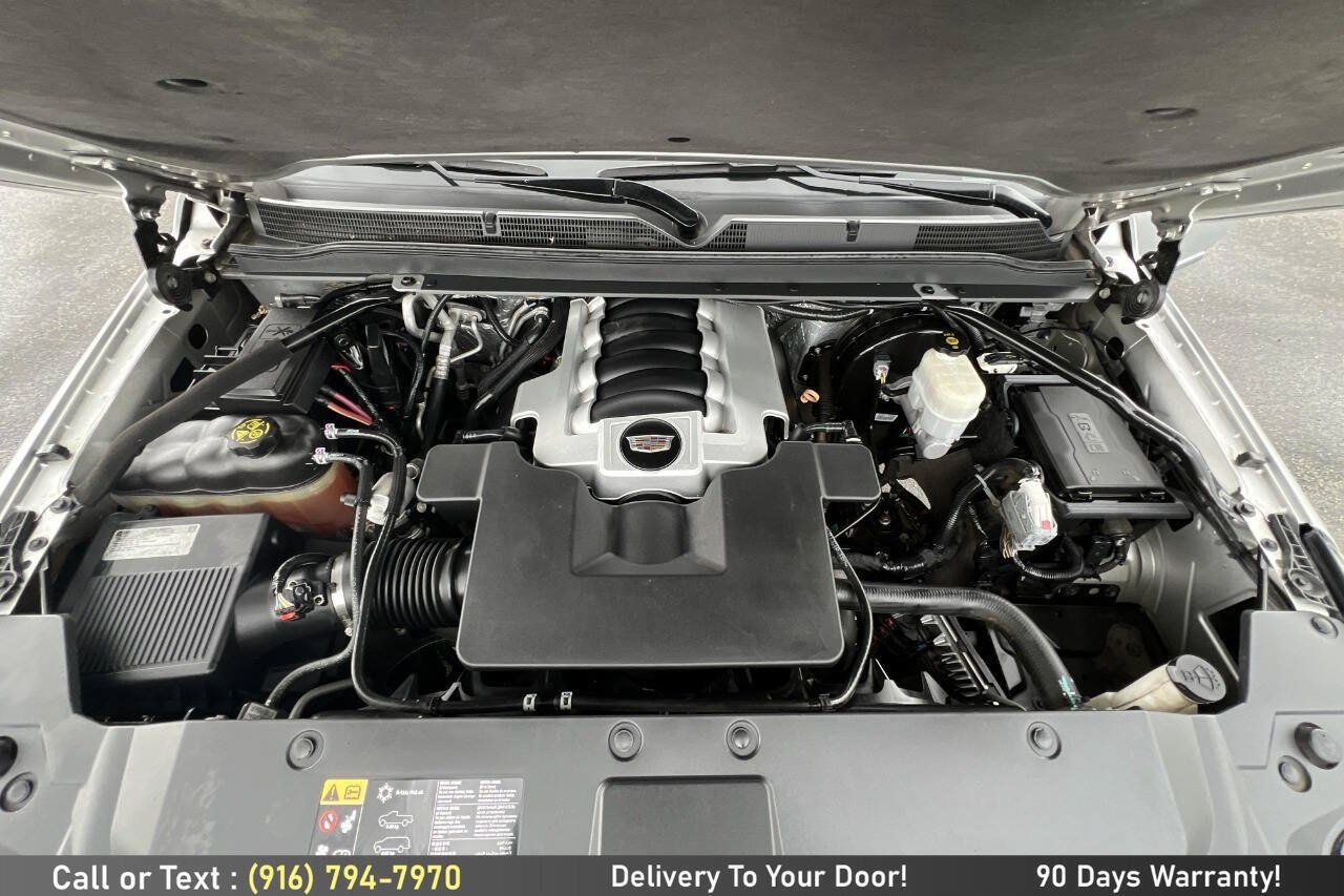 Used 2015 Cadillac Escalade 2WD image 14