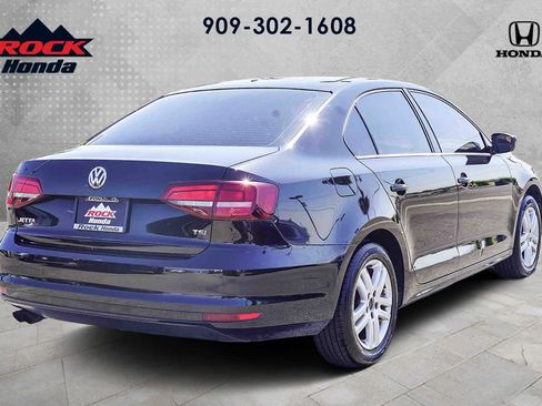 Used 2017 Volkswagen Jetta S image 4