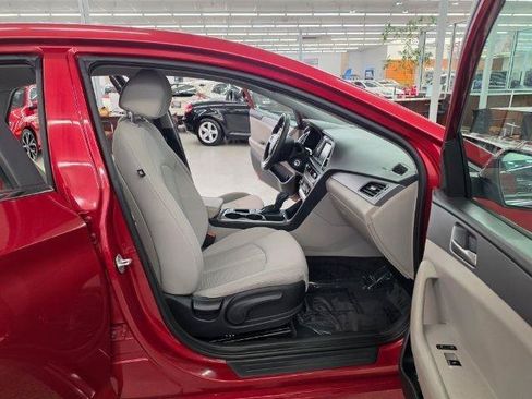Used 2019 Hyundai Sonata SE FWD image 10